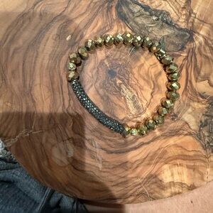 Chic Gold and Black Beaded Bracelet